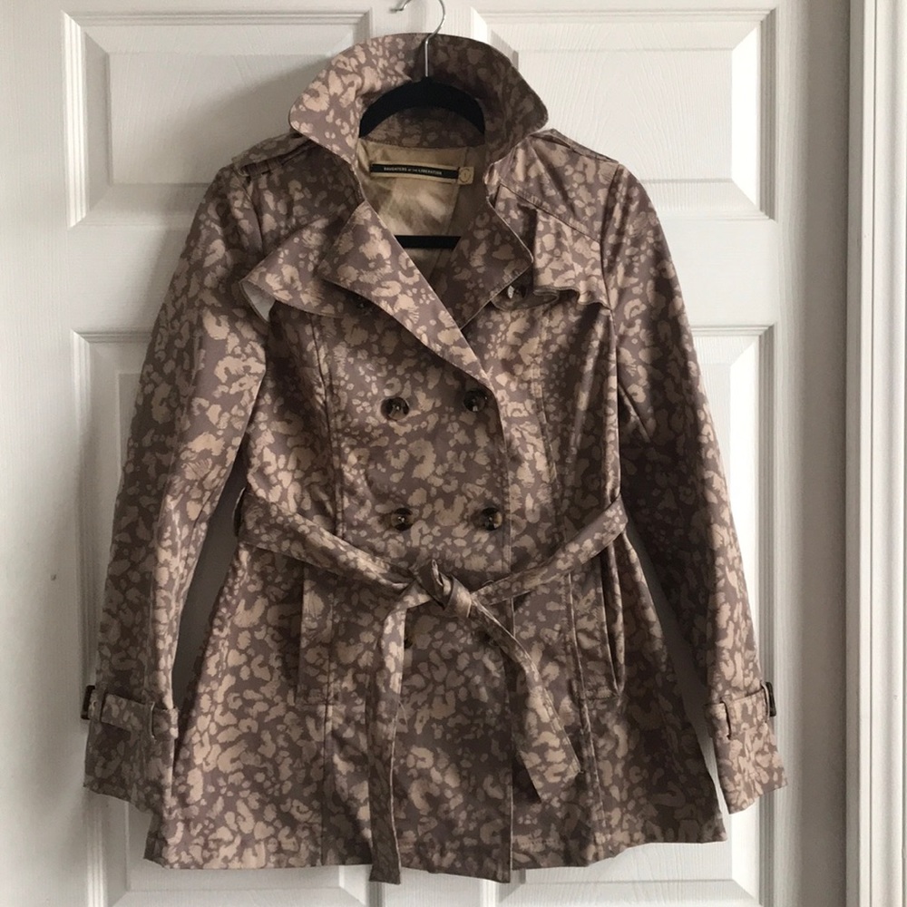 Daughters of the Liberation Subtle‎ Survival Trench Coat / SZ 2